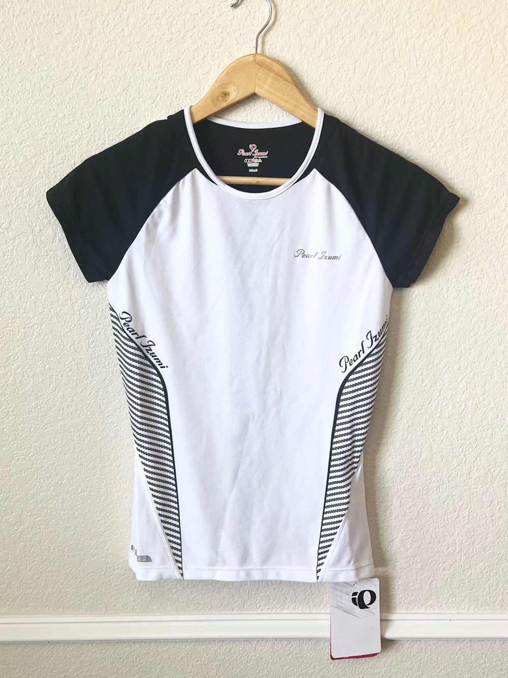 PEARL IZUMI Fly Intercool P.R.O Cycling Running Shirt Womens XS White Black NWT